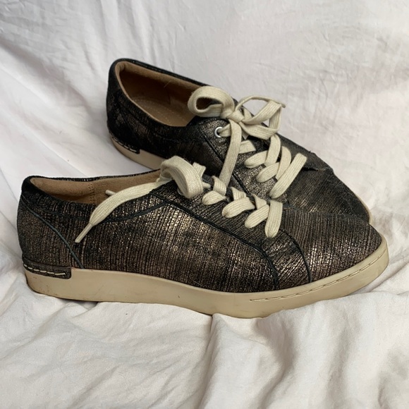 Clarks Artisan sneakers size 7 1/2 - Picture 1 of 8